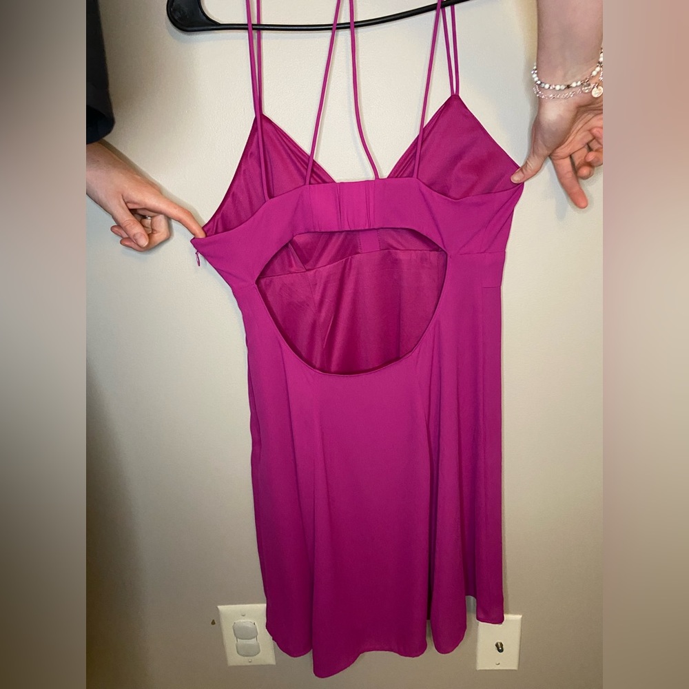 EXPRESS strappy v-neck mini dress EXCELLENT CONDITION - Picture 2 of 8